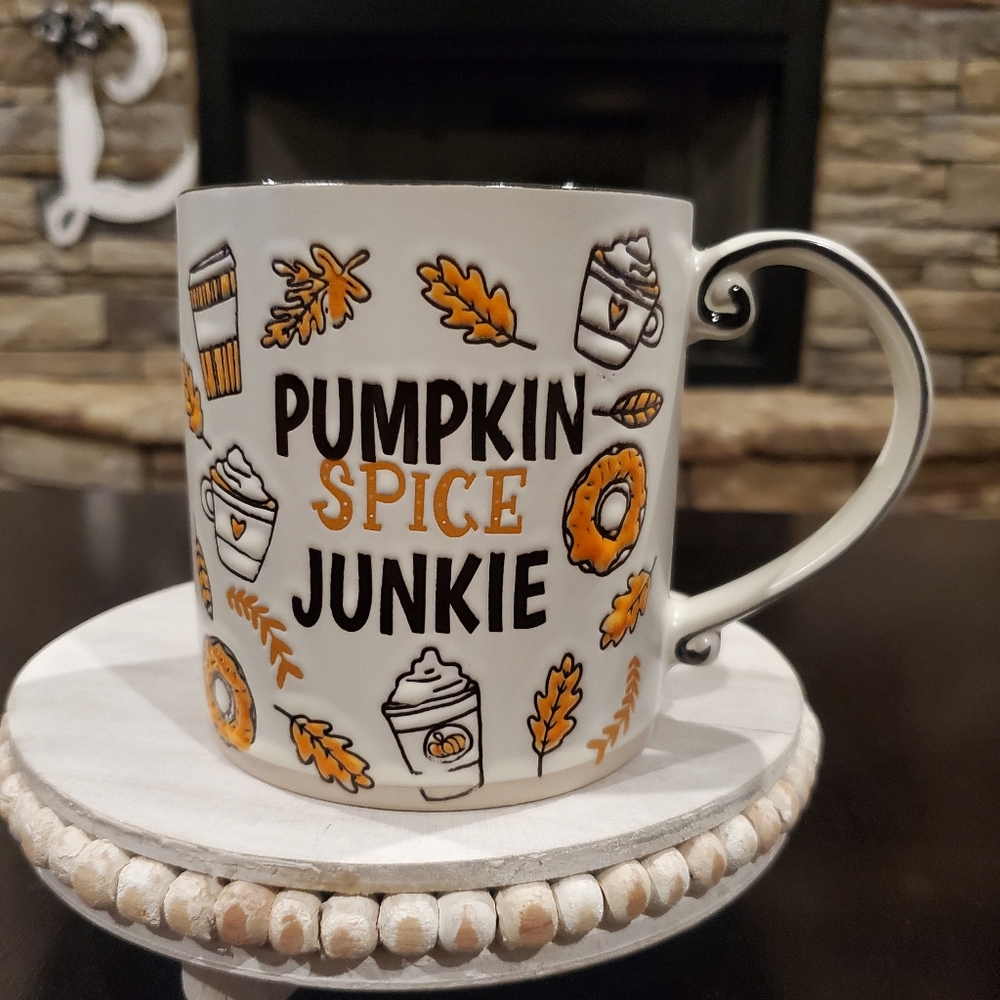 Pumpkin Spice Junkie Mug-NWT